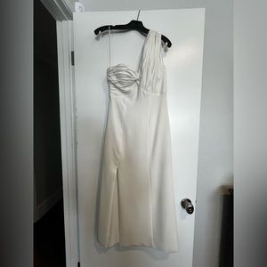 LOVELY Cinq a Sept White One Shoulder Aline Slit White Bridal Event Dress Size 6